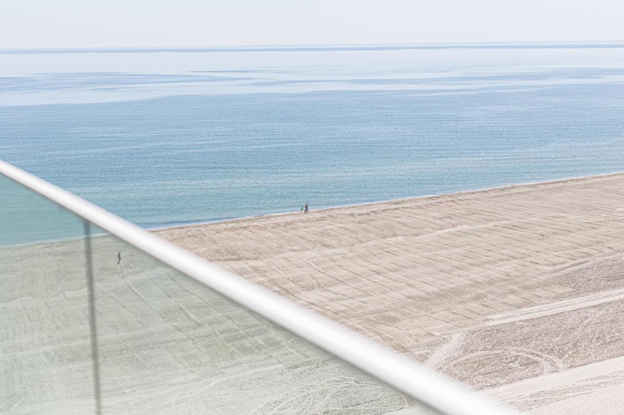 Sea On Aparthotel Mamaia Bagian luar foto
